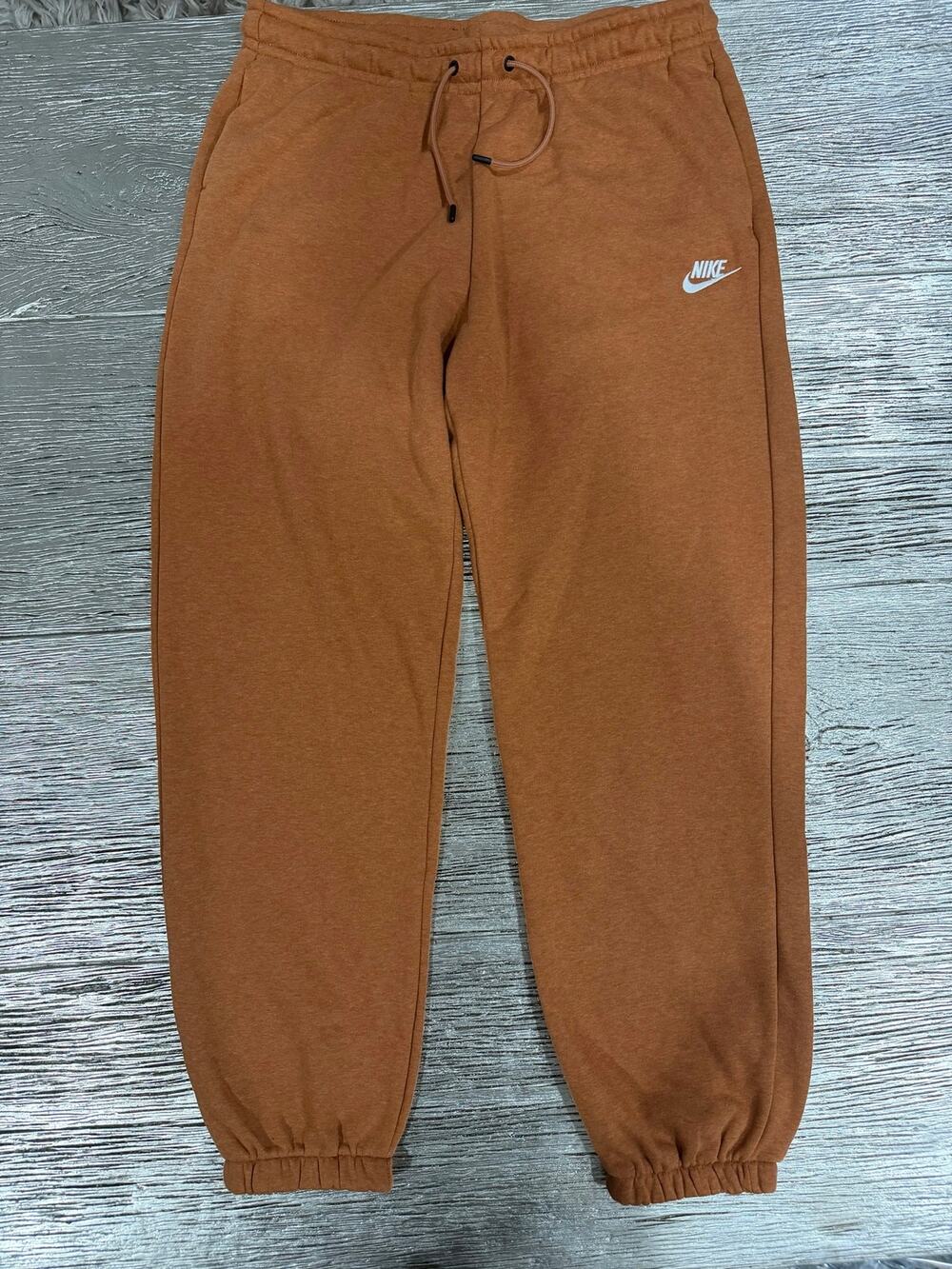 Nike women’s size L Phoenix Fleece Loose Fit Mid Rise Sweatpants